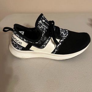 Women's New Balance NERGIZE sneakers